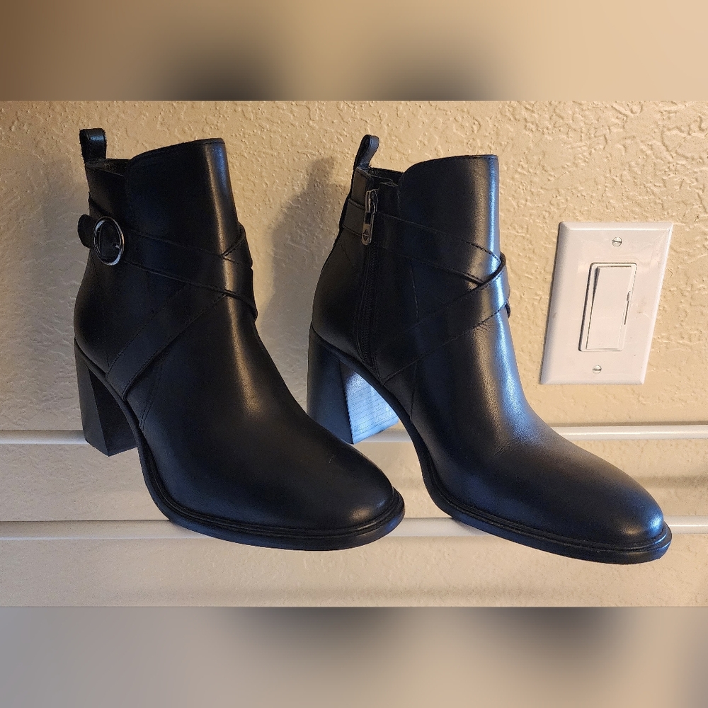Antonio Melani Black Ankle Boots